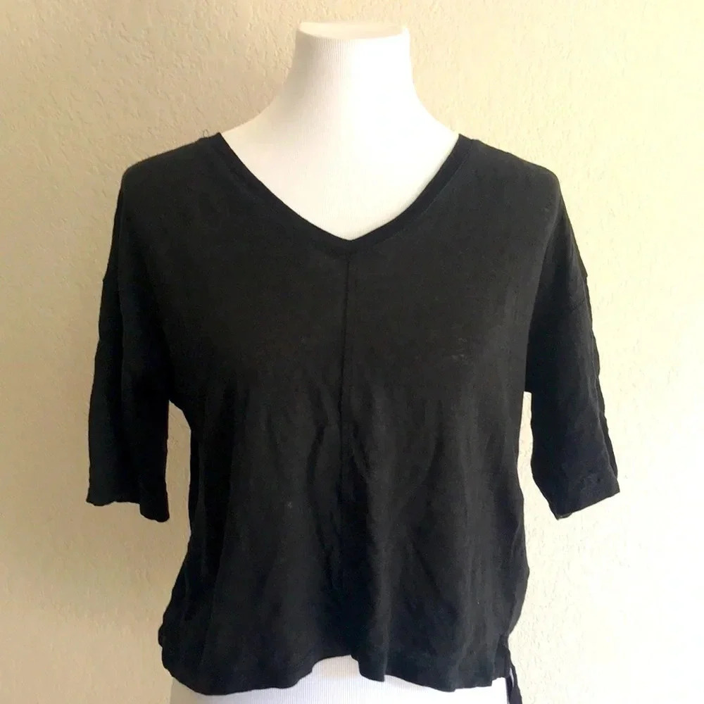 Tahari Black Linen Crop Top Blouse